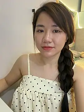 Snapshot of Amy8386 chatting on 06-10-26, 04:03 Amy8386 online show from 06-10-26, 04:03