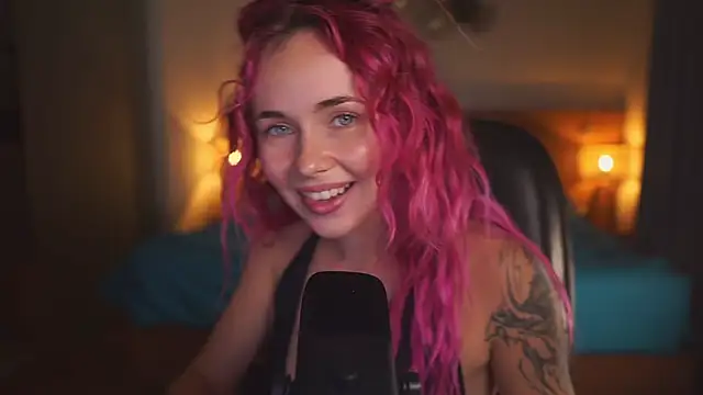 Sarah Pink online show from 07-04-26, 01:59