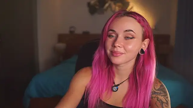Sarah Pink online show from 04-30-26, 02:35