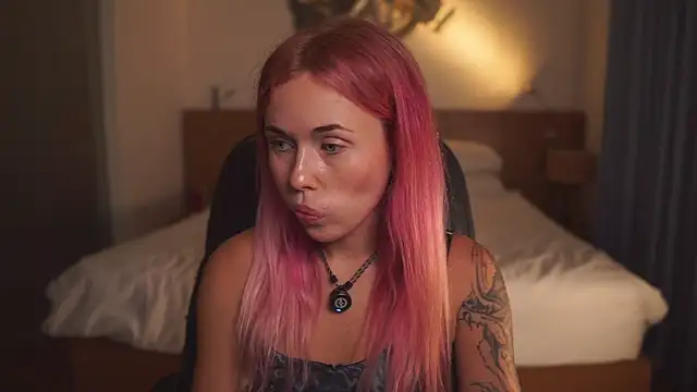 Sarah Pink online show from 03-26-26, 01:53