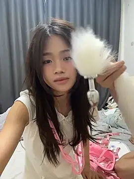 Snapshot of srr6677 chatting on 07-05-26, 10:33 srr6677 online show from 07-05-26, 10:33