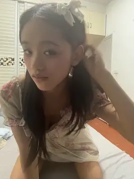 Snapshot of srr6677 chatting on 06-15-26, 11:43 srr6677 online show from 06-15-26, 11:43