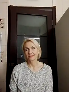 Snapshot of MichelleSolis chatting on 02-15-26, 06:07 MichelleSolis online show from 02-15-26, 06:07