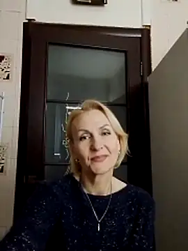 Snapshot of MichelleSolis chatting on 02-13-26, 01:55 MichelleSolis online show from 02-13-26, 01:55