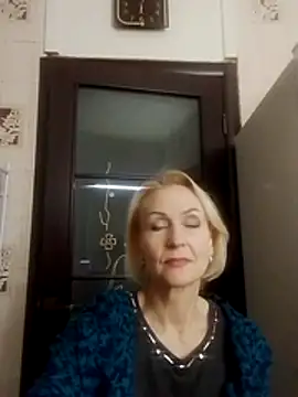 Snapshot of MichelleSolis chatting on 02-05-26, 04:03 MichelleSolis online show from 02-05-26, 04:03