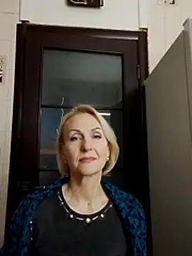 Snapshot of MichelleSolis chatting on 02-02-26, 03:22 MichelleSolis online show from 02-02-26, 03:22