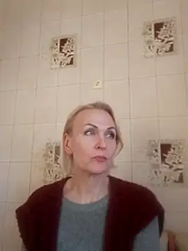 Snapshot of MichelleSolis chatting on 02-01-26, 02:04 MichelleSolis online show from 02-01-26, 02:04