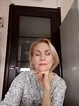 Snapshot of MichelleSolis chatting on 02-25-26, 08:47 MichelleSolis online show from 02-25-26, 08:47