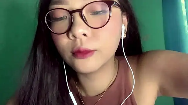 Snapshot of TerisaYellow chatting on 02-10-26, 07:07 TerisaYellow online show from 02-10-26, 07:07