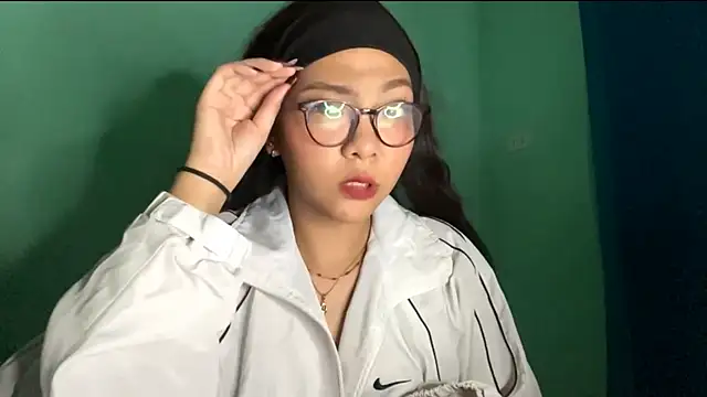 Snapshot of TerisaYellow chatting on 02-17-26, 01:08 TerisaYellow online show from 02-17-26, 01:08