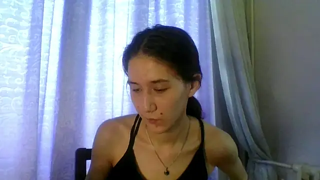 Snapshot of NickiKisinger chatting on 07-19-26, 07:06 NickiKisinger online show from 07-19-26, 07:06