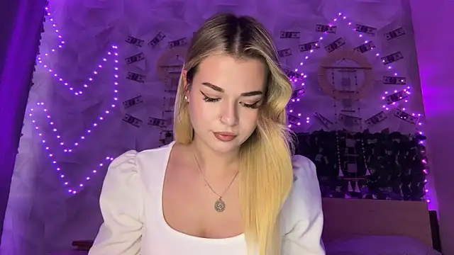 Karina vibe online show from 04-24-26, 11:12