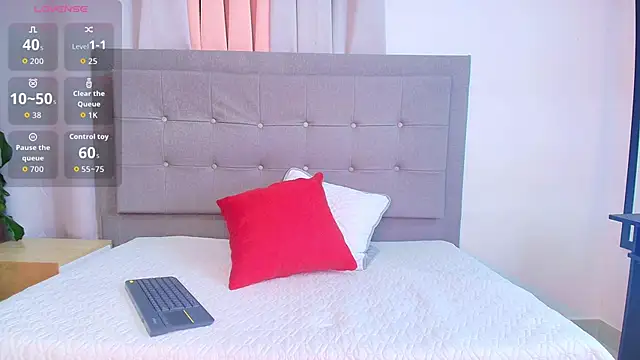 Snapshot of Karla_94 chatting on 02-24-26, 04:02 Karla 94 online show from 02-24-26, 04:02