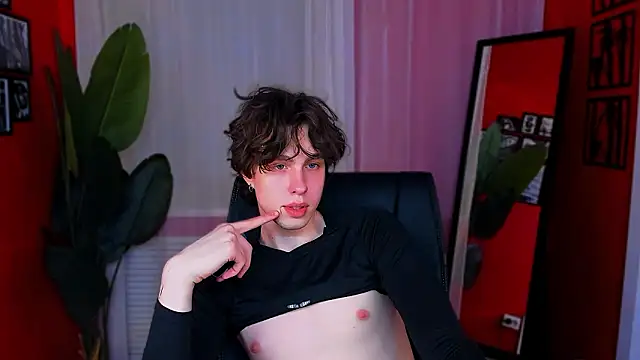 Snapshot of Keith_Erickson chatting on 02-12-26, 02:39 Keith Erickson online show from 02-12-26, 02:39