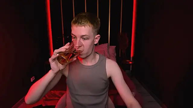 Snapshot of Dylan_Norton chatting on 02-25-26, 08:47 Dylan Norton online show from 02-25-26, 08:47