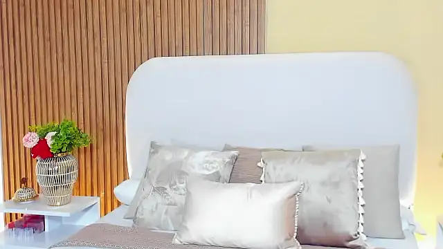 CristalMayson online show from 03-28-26, 12:22