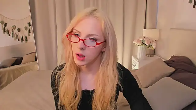 Tiffany  King online show from 05-29-26, 05:57