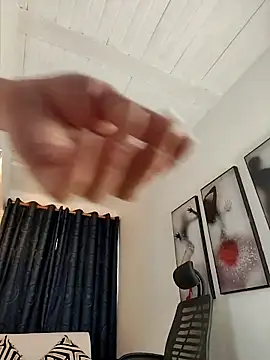 Snapshot of Bella_jh chatting on 02-10-26, 01:21 Bella jh online show from 02-10-26, 01:21