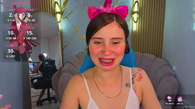 Ariana18 b online show from 03-27-26, 01:01