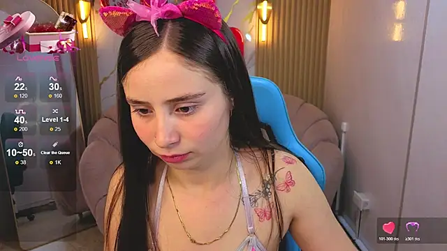 Snapshot of Ariana18_b chatting on 02-16-26, 12:26 Ariana18 b online show from 02-16-26, 12:26