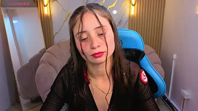 Ariana18 b online show from 04-28-26, 01:15