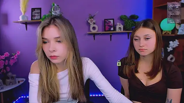 arianaa cat online show from 04-09-26, 11:55