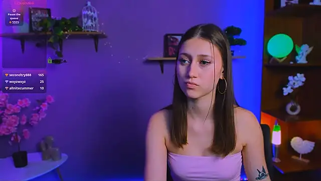 arianaa cat online show from 05-23-26, 08:41
