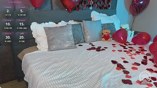 Snapshot of LillAlice chatting on 02-21-26, 12:56 LillAlice online show from 02-21-26, 12:56