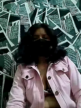 RoxyQueenX online show from 04-30-26, 04:47