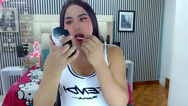 Snapshot of Sophia_Valentina chatting on 02-12-26, 01:22 Sophia Valentina online show from 02-12-26, 01:22