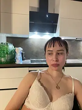 Just-Lilly online show from 04-01-26, 06:05