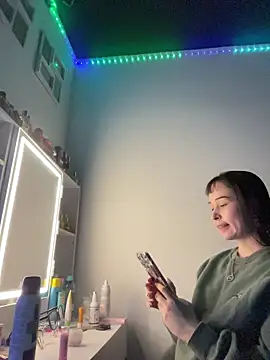 Just-Lilly online show from 03-26-26, 05:55