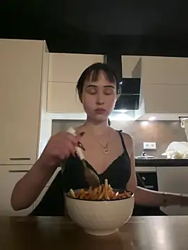 Snapshot of Just-Lilly chatting on 02-02-26, 09:25 Just-Lilly online show from 02-02-26, 09:25