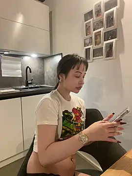 Just-Lilly online show from 07-10-26, 07:47