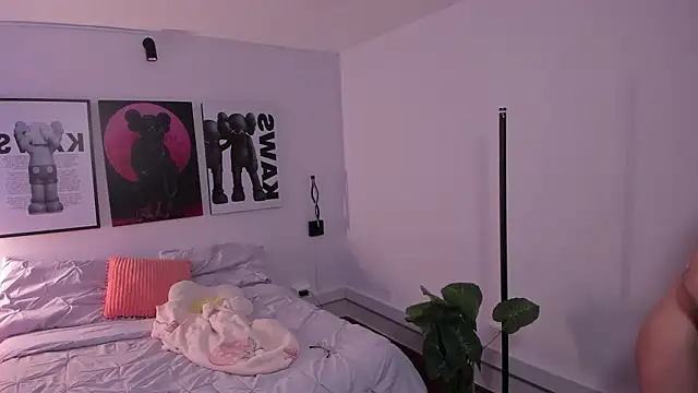 Snapshot of Hey_lucy__ chatting on 02-28-26, 03:22 Hey lucy online show from 02-28-26, 03:22