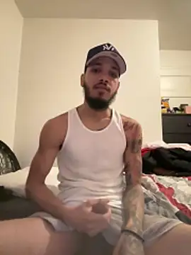 Snapshot of EnanoVerga chatting on 02-25-26, 01:22 EnanoVerga online show from 02-25-26, 01:22