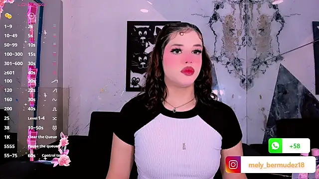 Snapshot of Cute_roxxxy chatting on 02-18-26, 12:45 Cute roxxxy online show from 02-18-26, 12:45