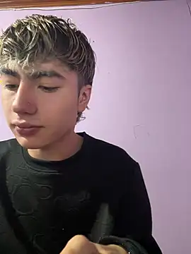 AlexanderCollman2 online show from 04-08-26, 02:13