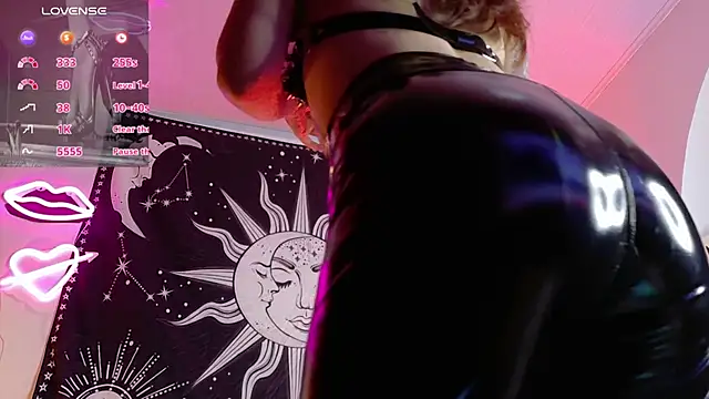 Snapshot of MadLustt chatting on 02-13-26, 11:05 MadLustt online show from 02-13-26, 11:05