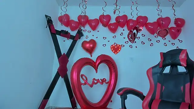 Snapshot of Steven_and_Camilo18 chatting on 02-12-26, 11:43 Steven and Camilo18 online show from 02-12-26, 11:43