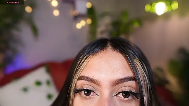 Giselle Laurens  online show from 04-09-26, 07:20