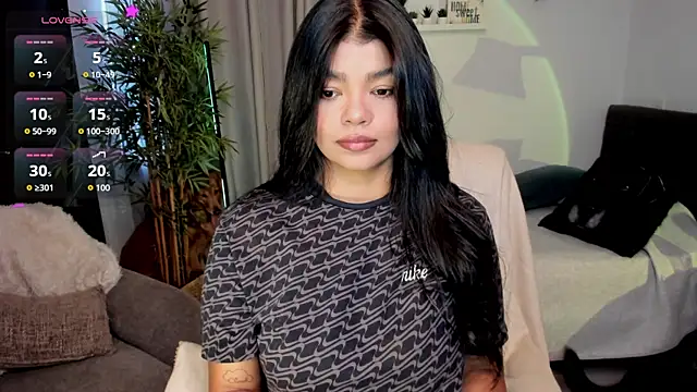 moonhelen online show from 07-21-26, 10:00