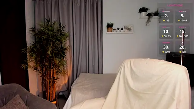 moonhelen online show from 07-12-26, 01:39