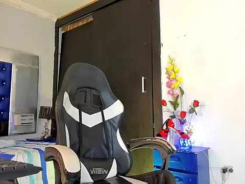 Ciara HotTs online show from 03-19-26, 11:32