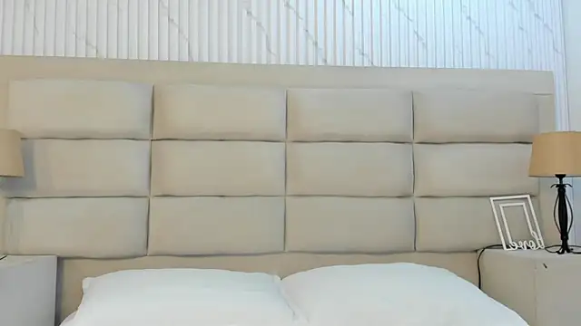 Snapshot of CarolineFyre chatting on 02-26-26, 12:38 CarolineFyre online show from 02-26-26, 12:38