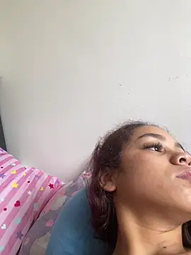 Snapshot of CarolineFyre chatting on 06-27-26, 11:38 CarolineFyre online show from 06-27-26, 11:38