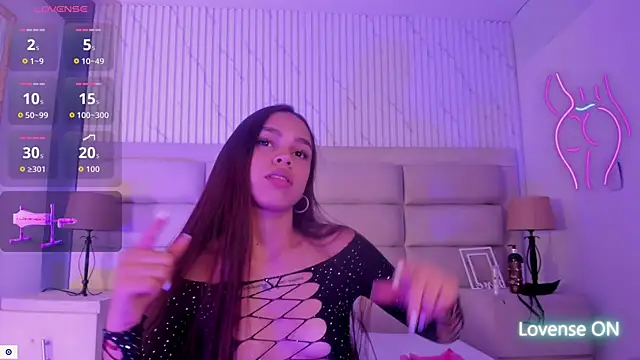 Snapshot of CarolineFyre chatting on 02-15-26, 07:51 CarolineFyre online show from 02-15-26, 07:51