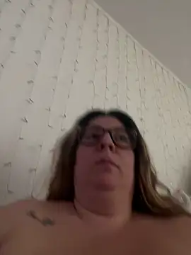 Snapshot of JasmineGlow7 chatting on 04-21-26, 01:50 JasmineGlow7 online show from 04-21-26, 01:50