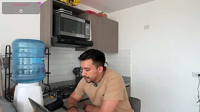 Snapshot of Sofii_n_Diego chatting on 02-09-26, 09:13 Sofii n Diego online show from 02-09-26, 09:13