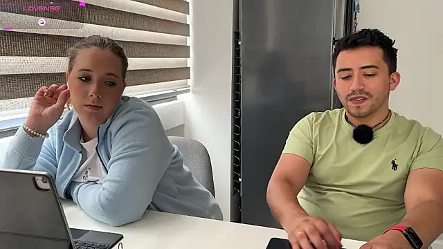 Snapshot of Sofii_n_Diego chatting on 02-14-26, 07:03 Sofii n Diego online show from 02-14-26, 07:03